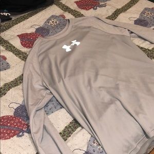 Large men’s long sleeve Under Armour shirt